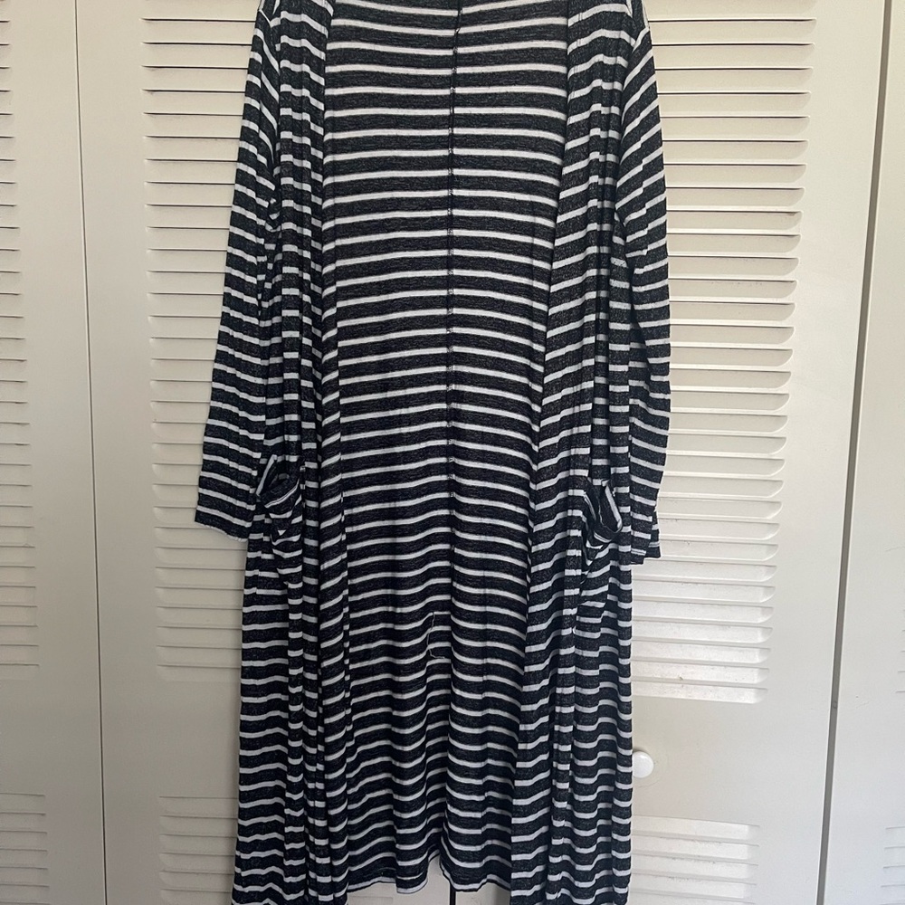Striped Black and White Women's long duster cardigan size medium